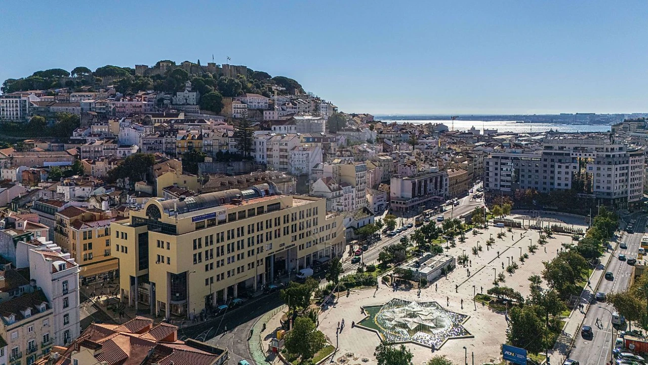 Apartamento T1 para Arrendamento em Santa Maria Maior Foto 11