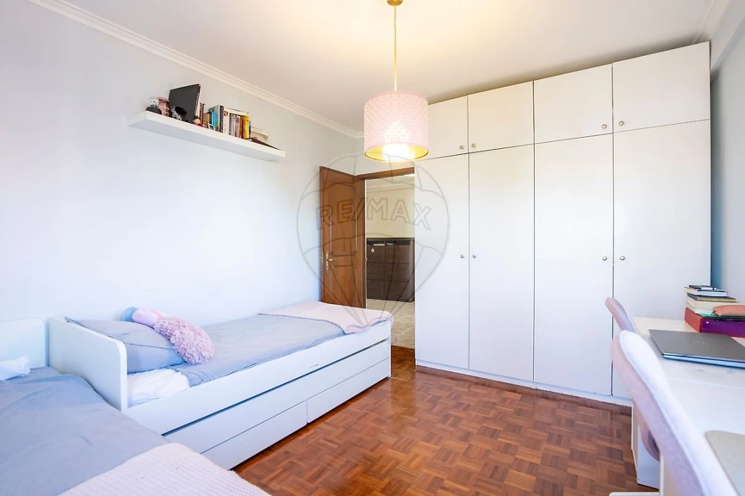 Apartamento T3 para Venda em Agualva e Mira-Sintra Foto 12