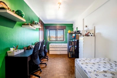 Apartamento T3 para Venda em Agualva e Mira-Sintra