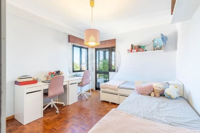 Apartamento T3 para Venda em Agualva e Mira-Sintra