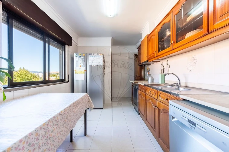 Apartamento T3 para Venda em Agualva e Mira-Sintra Foto 7