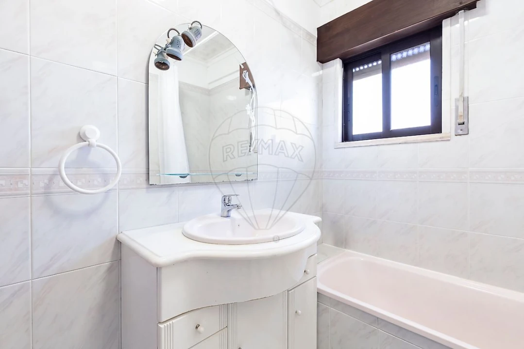 Apartamento T3 para Venda em Agualva e Mira-Sintra Foto 18