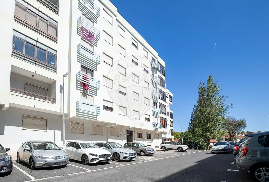 Apartamento T3 para Venda em Agualva e Mira-Sintra Foto 5