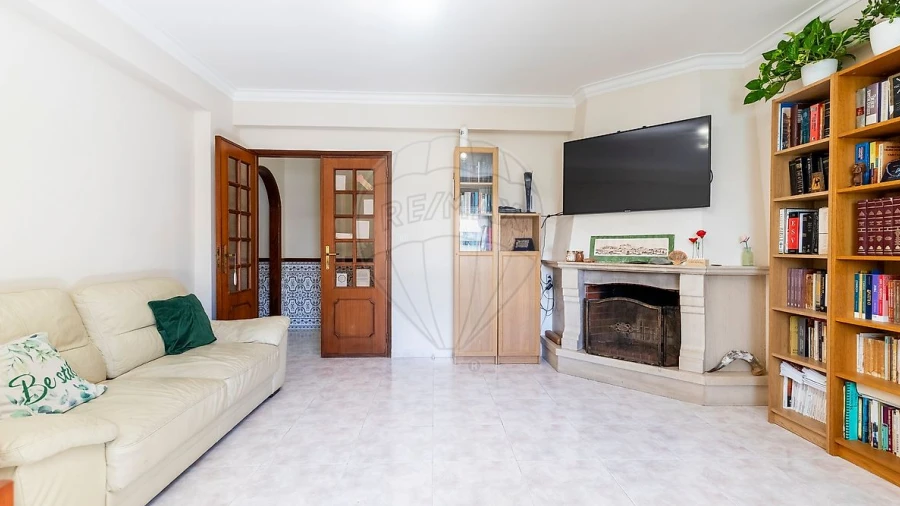 Apartamento T3 para Venda em Agualva e Mira-Sintra