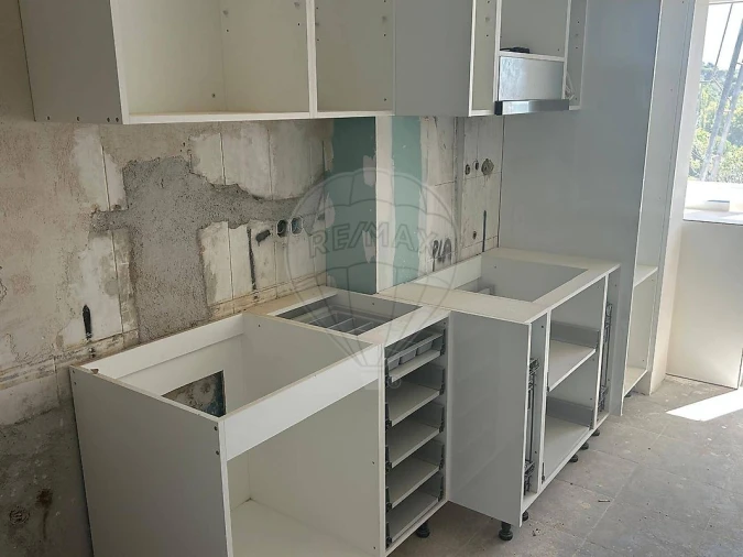 Apartamento T2 para Venda em Queluz e Belas Foto 6