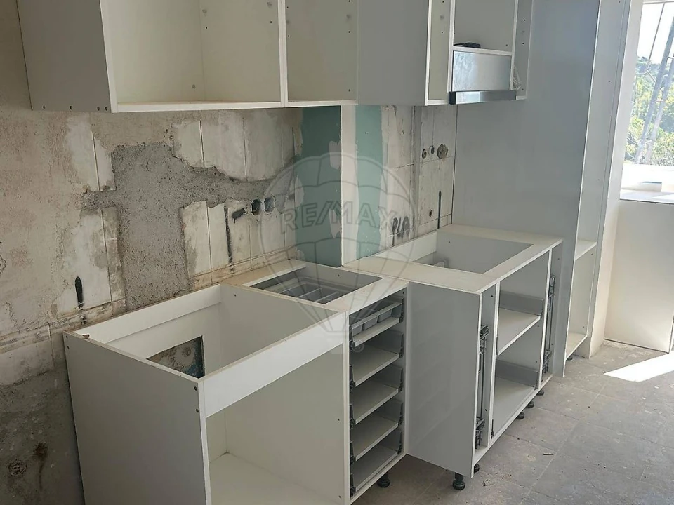 Apartamento T2 para Venda em Queluz e Belas Foto 6