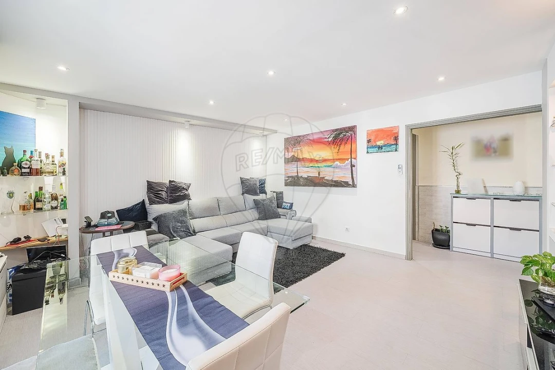 Apartamento T2 para Venda em Ramada e Caneças Foto 3