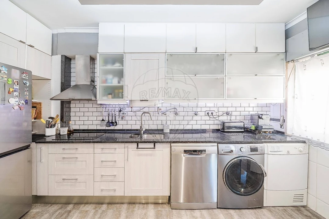 Apartamento T2 para Venda em Ramada e Caneças Foto 35