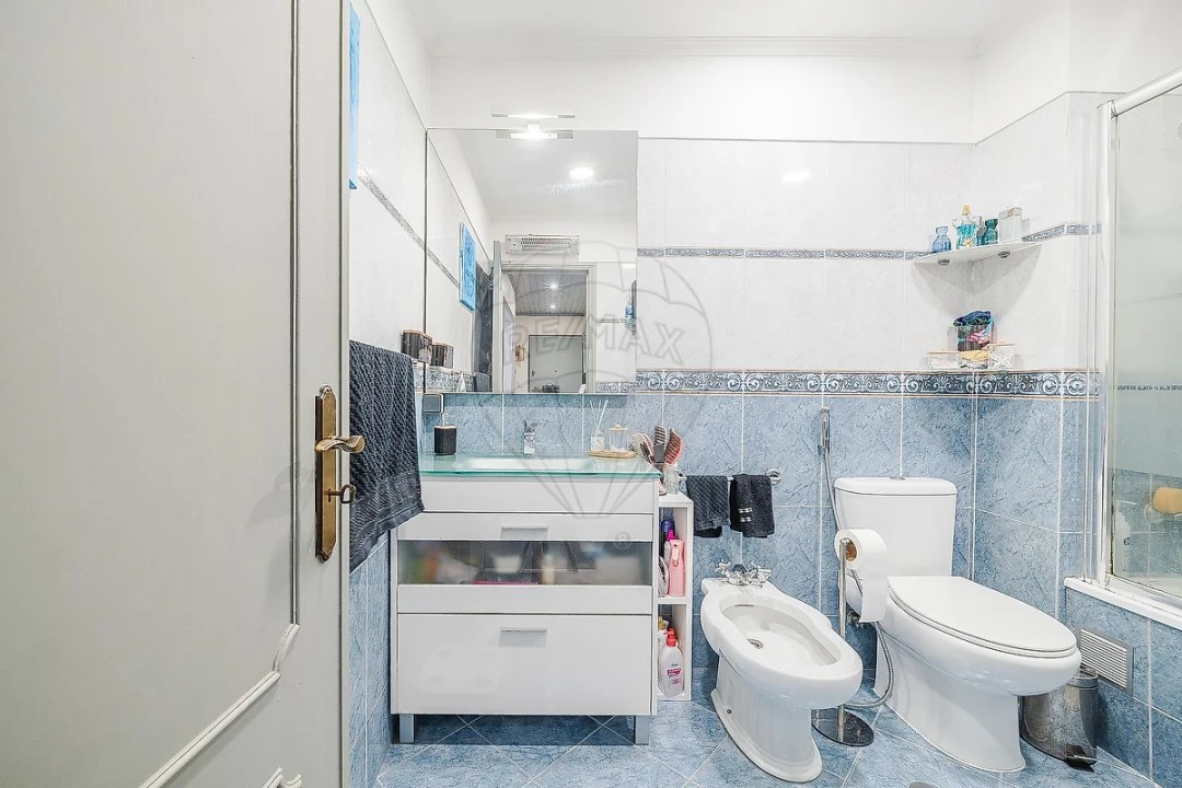 Apartamento T2 para Venda em Ramada e Caneças Foto 11