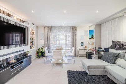 Apartamento T2 para Venda em Ramada e Caneças