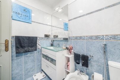 Apartamento T2 para Venda em Ramada e Caneças