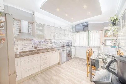 Apartamento T2 para Venda em Ramada e Caneças