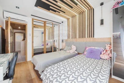 Apartamento T2 para Venda em Ramada e Caneças
