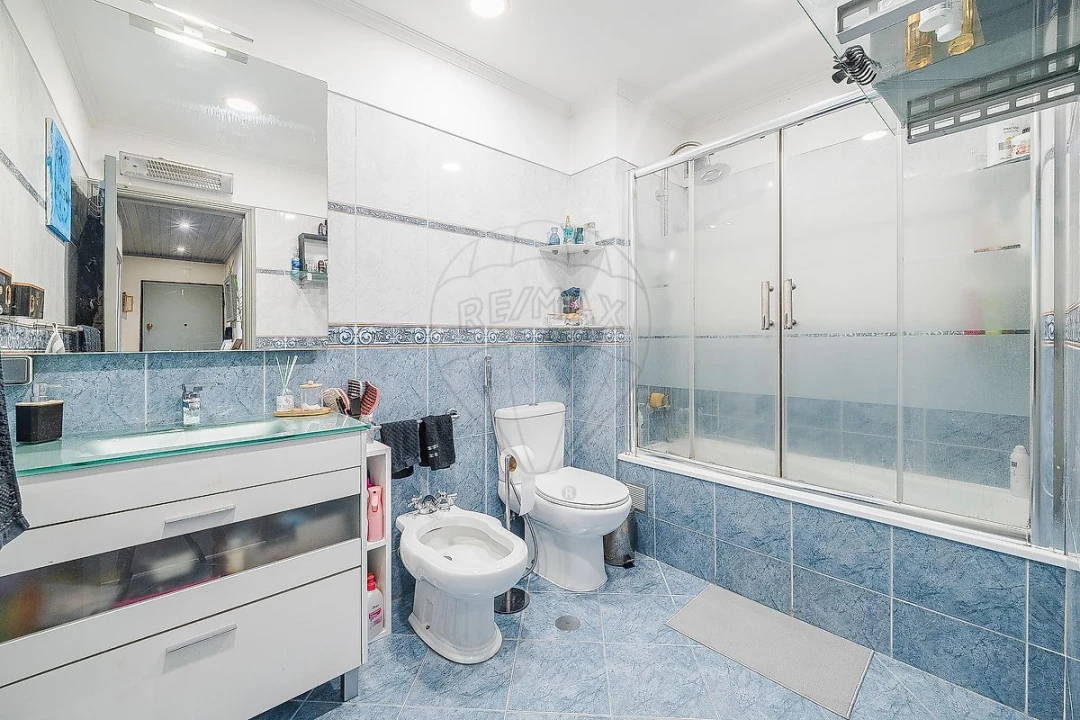 Apartamento T2 para Venda em Ramada e Caneças Foto 12