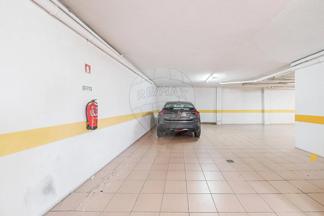 Apartamento T2 para Venda em Ramada e Caneças Foto 47