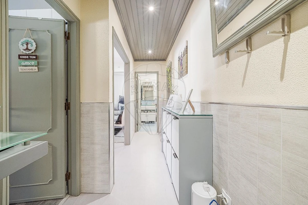 Apartamento T2 para Venda em Ramada e Caneças Foto 17