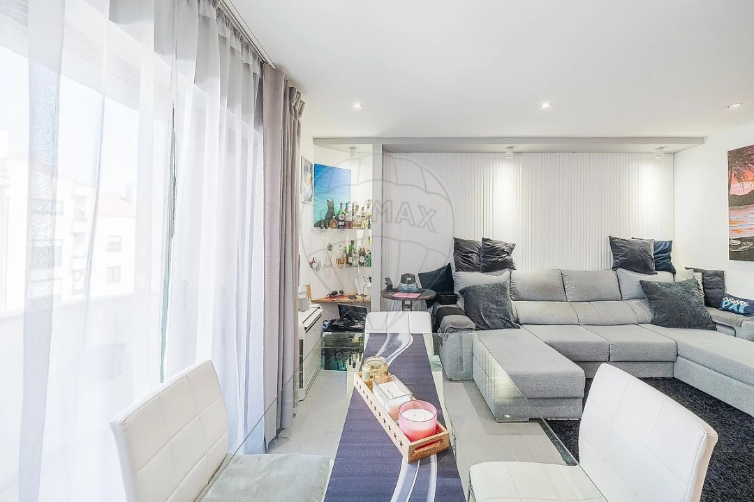 Apartamento T2 para Venda em Ramada e Caneças Foto 4