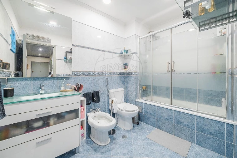 Apartamento T2 para Venda em Ramada e Caneças Foto 12