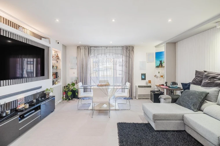 Apartamento T2 para Venda em Ramada e Caneças Foto 7