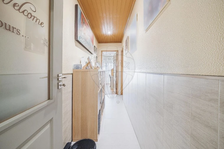 Apartamento T2 para Venda em Ramada e Caneças Foto 19