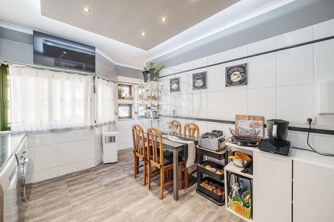 Apartamento T2 para Venda em Ramada e Caneças Foto 33