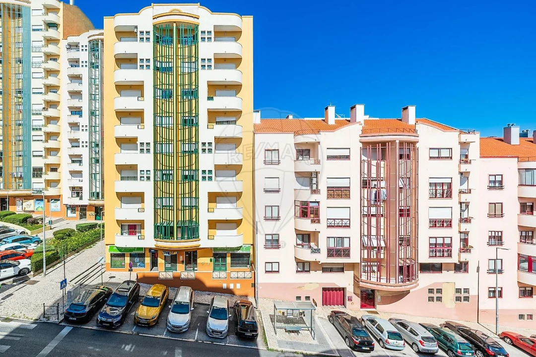 Apartamento T2 para Venda em Ramada e Caneças Foto 41