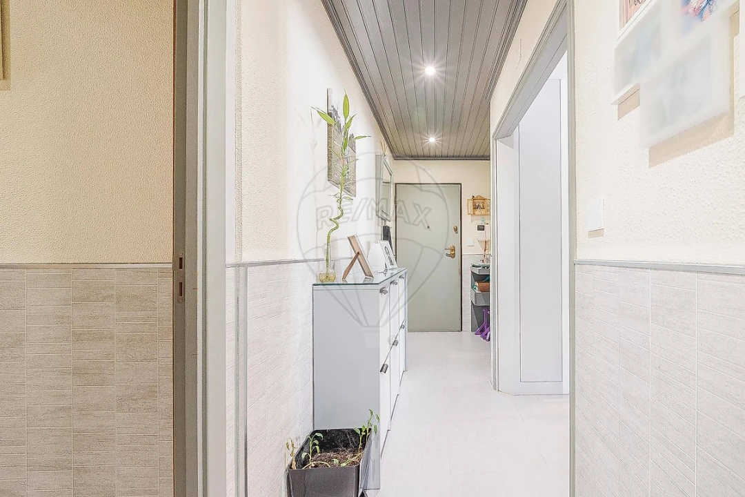 Apartamento T2 para Venda em Ramada e Caneças Foto 15