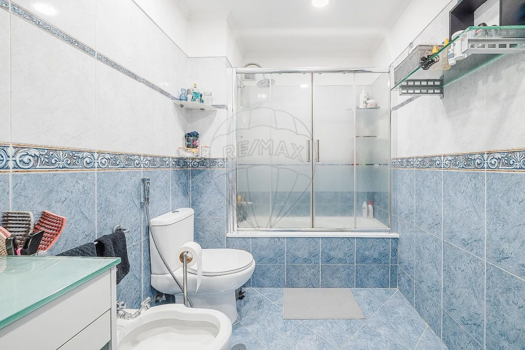 Apartamento T2 para Venda em Ramada e Caneças Foto 13