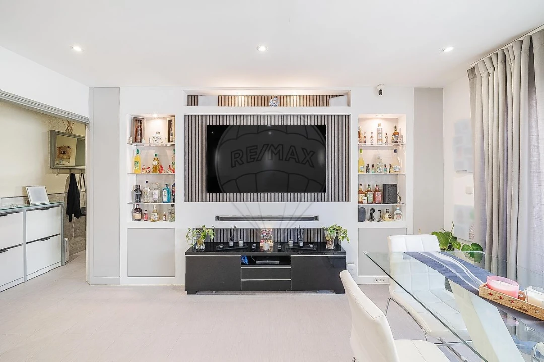 Apartamento T2 para Venda em Ramada e Caneças Foto 5