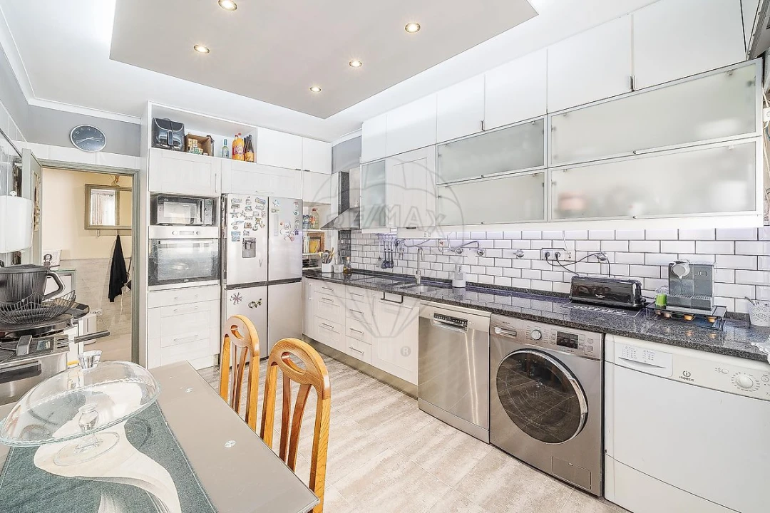 Apartamento T2 para Venda em Ramada e Caneças Foto 36