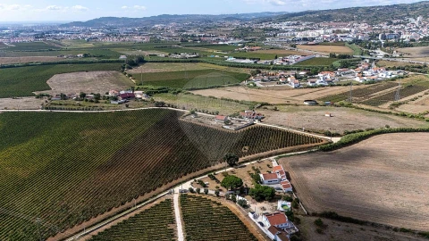 Moradia T2 para Venda em Alenquer (Santo Estêvão e Triana)