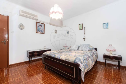 Moradia T2 para Venda em Alenquer (Santo Estêvão e Triana)