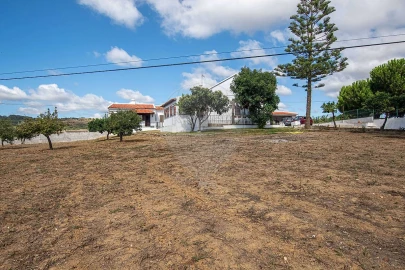 Moradia T2 para Venda em Alenquer (Santo Estêvão e Triana)