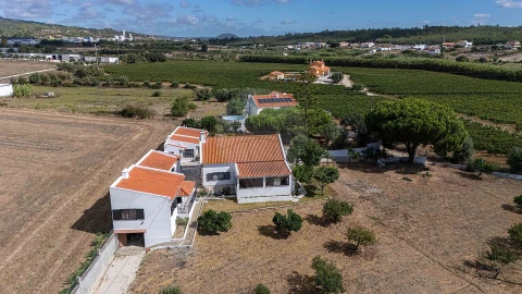 Moradia T2 para Venda em Alenquer (Santo Estêvão e Triana)