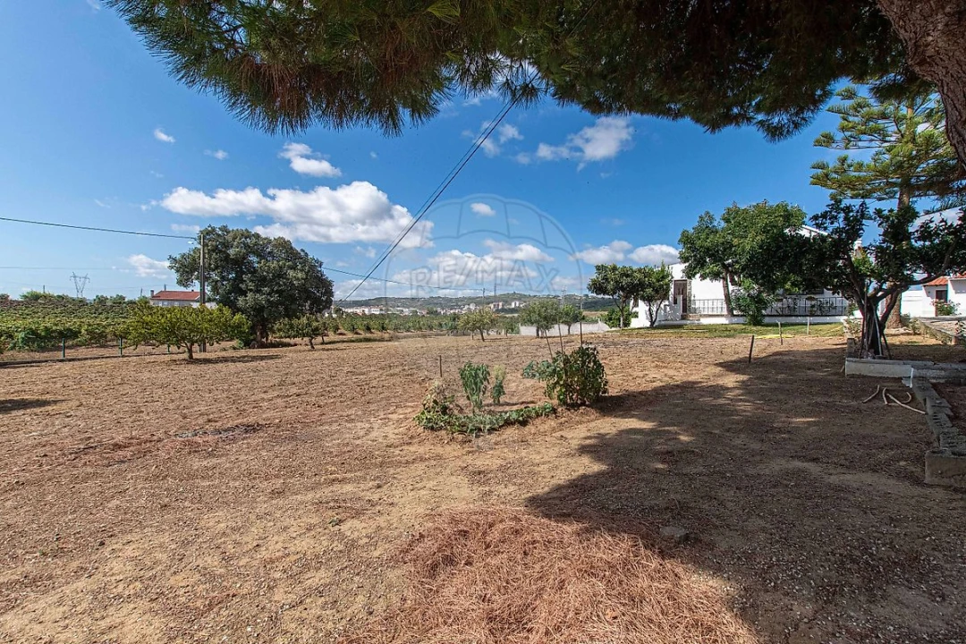 Moradia T2 para Venda em Alenquer (Santo Estêvão e Triana) Foto 2