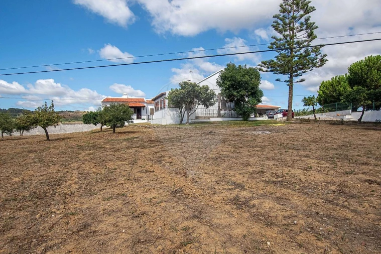 Moradia T2 para Venda em Alenquer (Santo Estêvão e Triana) Foto 4