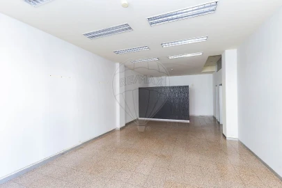 Loja para Venda em Cedofeita, Santo Ildefonso, Sé, Miragaia, São Nicolau e Vitória