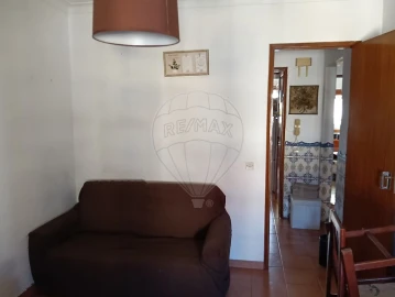Apartamento T2 para Arrendamento em Azambuja