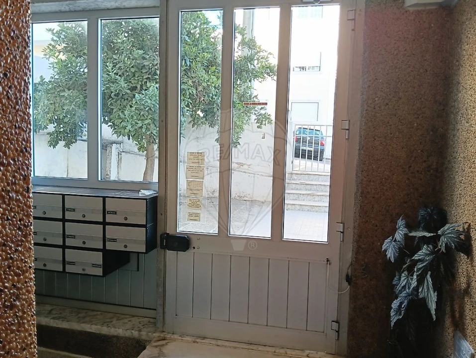 Apartamento T2 para Arrendamento em Azambuja Foto 5