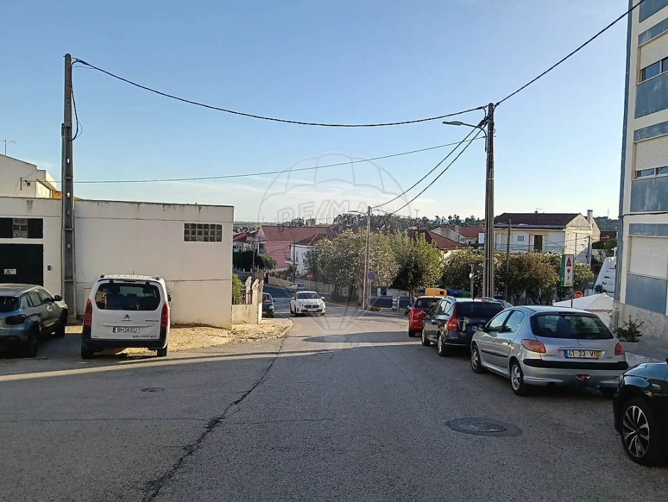Apartamento T2 para Arrendamento em Azambuja Foto 4