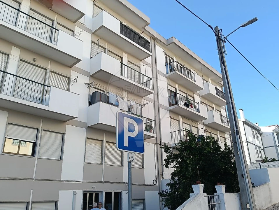 Apartamento T2 para Arrendamento em Azambuja Foto 6