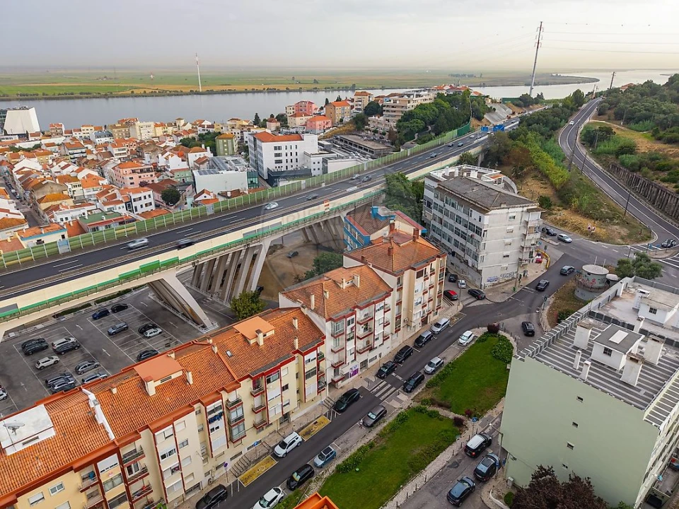 Apartamento T2 para Venda em Vila Franca de Xira Foto 11