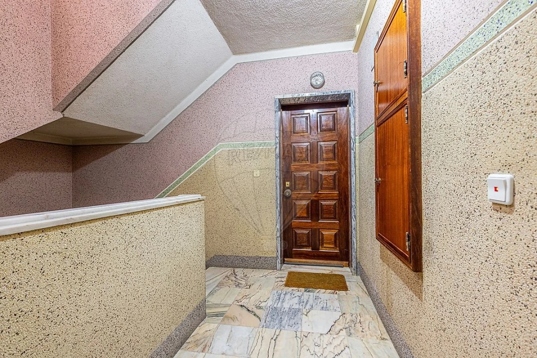 Apartamento T2 para Venda em Vila Franca de Xira Foto 7