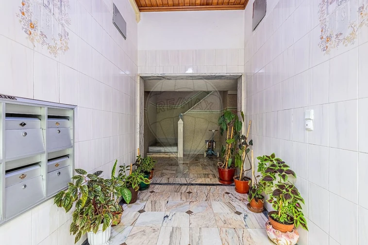 Apartamento T2 para Venda em Vila Franca de Xira Foto 6