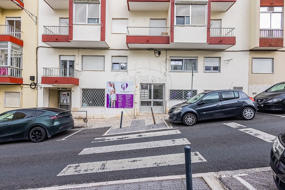 Apartamento T2 para Venda em Vila Franca de Xira Foto 9