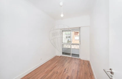 Apartamento T2 para Venda em Algés, Linda-A-Velha e Cruz Quebrada-Dafundo