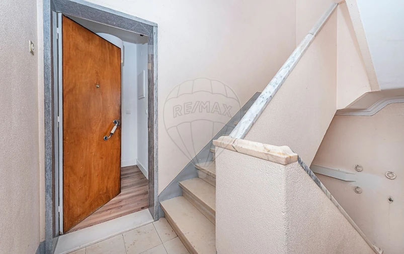 Apartamento T2 para Venda em Algés, Linda-A-Velha e Cruz Quebrada-Dafundo Foto 9