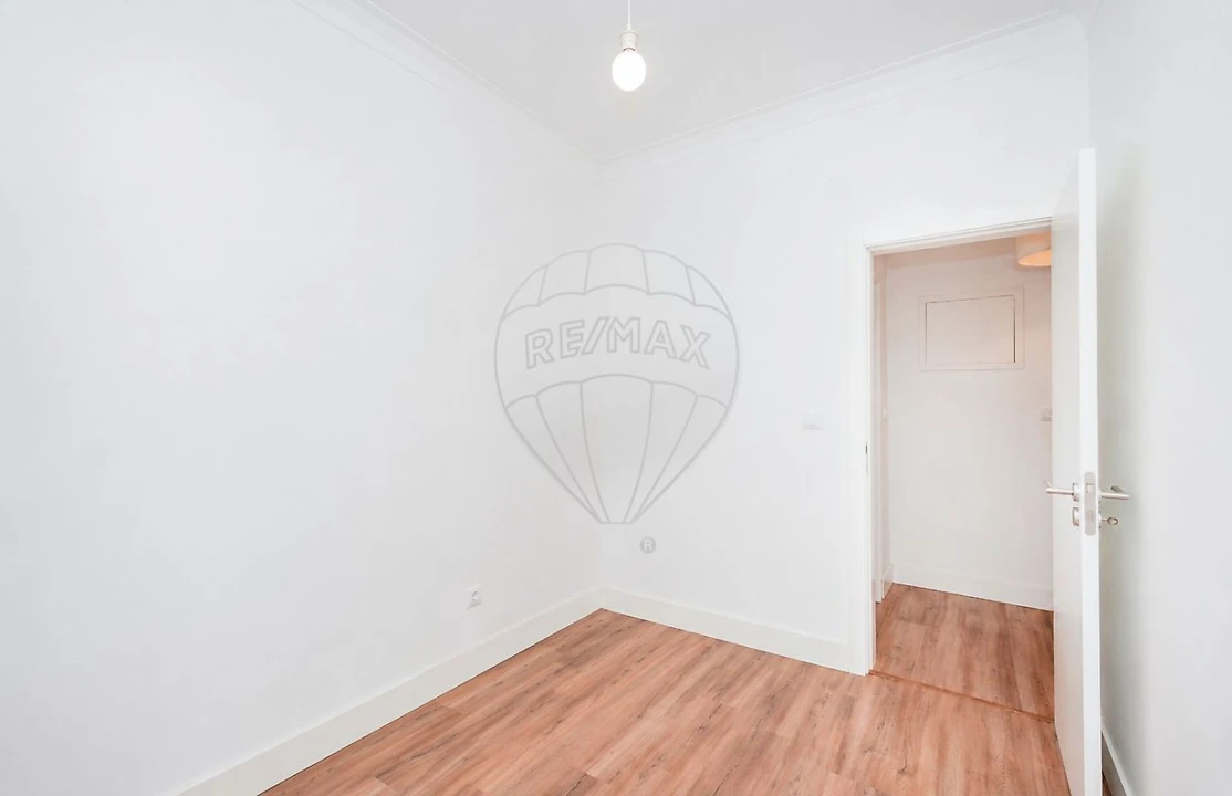 Apartamento T2 para Venda em Algés, Linda-A-Velha e Cruz Quebrada-Dafundo Foto 17