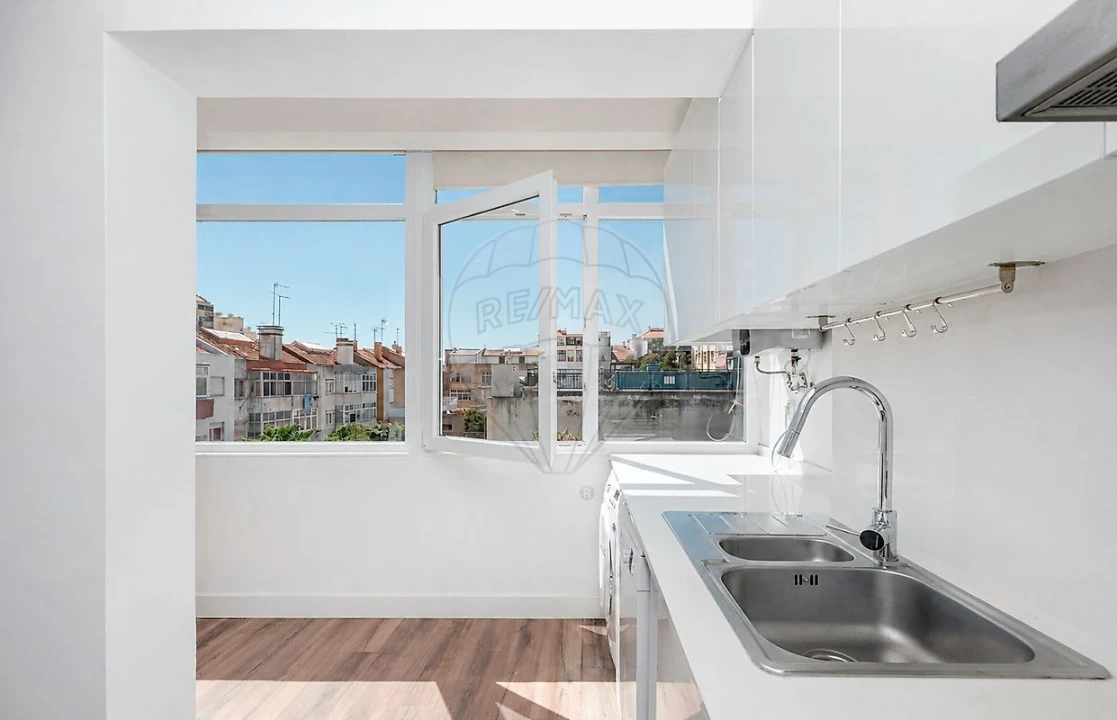 Apartamento T2 para Venda em Algés, Linda-A-Velha e Cruz Quebrada-Dafundo Foto 7