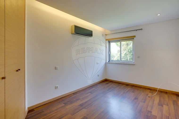 Apartamento T2 para Venda em São Martinho do Porto Foto 8